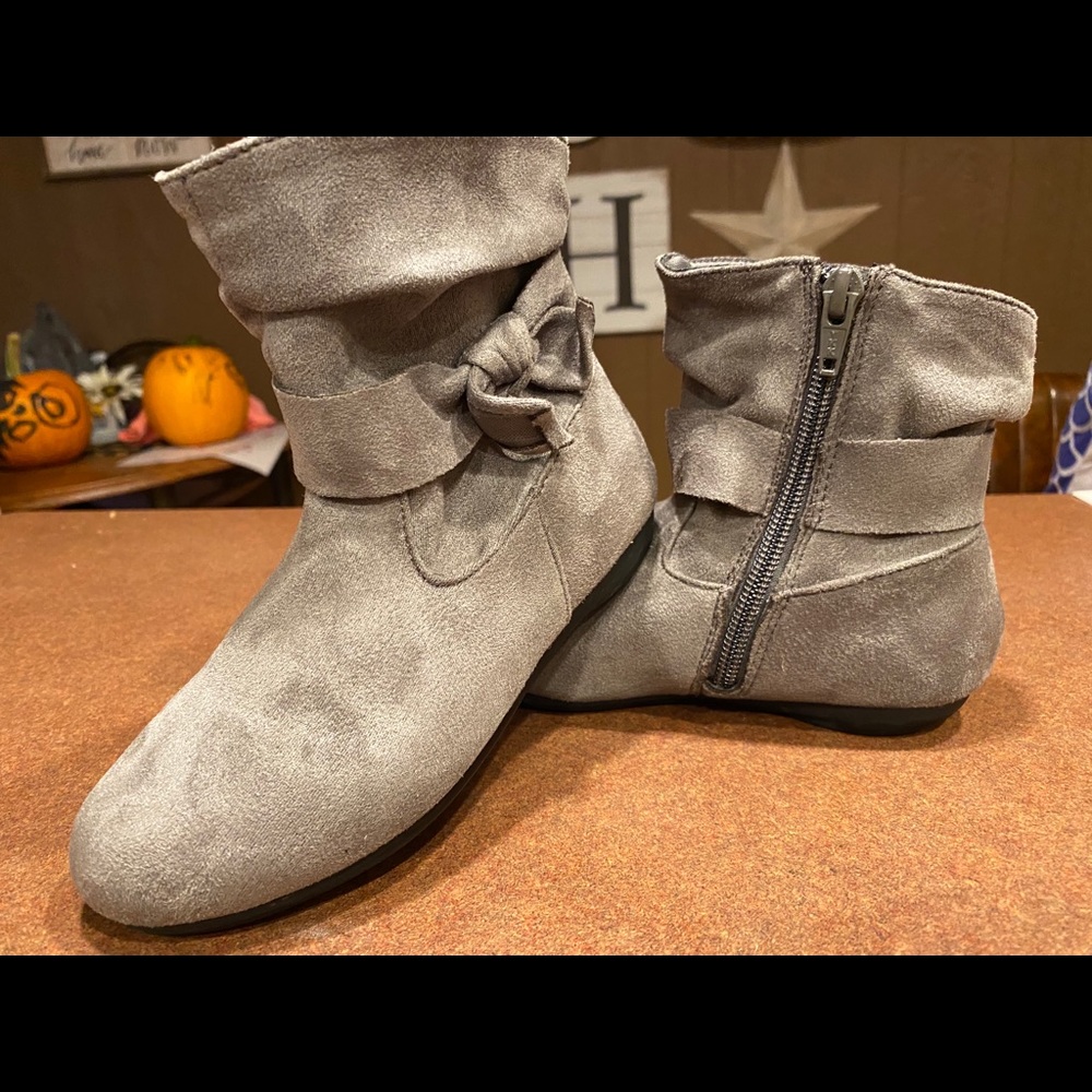 Girls Boots